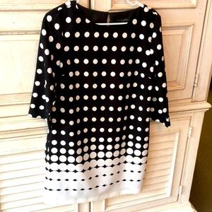 Shorter cocktail dress black and white. Banana Republic